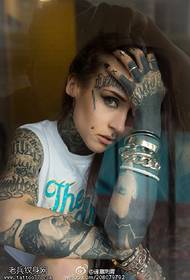 Европски и амерички стил прекрасан узорак тетоважа тетоважа
