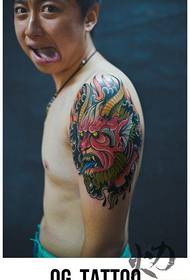 Braccio popolare popolare modello di tatuaggio demone europeo e americano