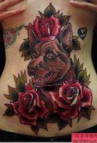 un tatouage de chien rose de style scolaire sur l'abdomen
