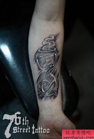 Arm beautiful and popular hourglass tattoo pattern