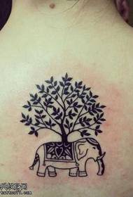Înapoi totem copac mic cu model de tatuaj de elefant mic