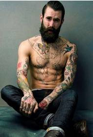 Mga trend ng fashion European at American man personality tattoo na larawan