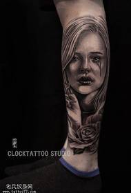 krak ljepote portret tetovaža uzorak