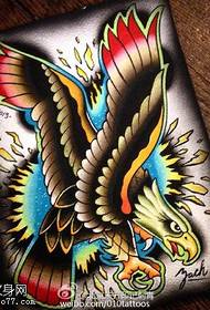 Manuscript geschilderd Eagle Tattoo patroon