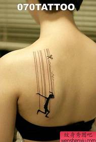 priporočen en vzorec tatoo za hrbtne ogrlice