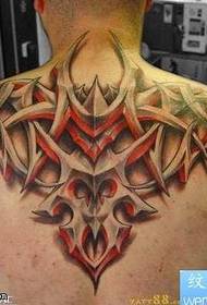 πίσω κλασικό στερεότυπο τοτέμ μοτίβο τατουάζ