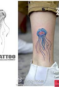 pola tato jellyfish sing populer ing tungkak