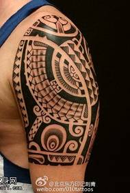 Shoulder black and gray totem tattoo pattern
