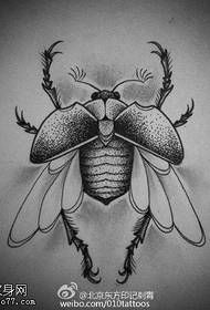 rankraštinis mažų vabzdžių tatuiruotės modelis