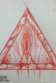 пофарбовані абстрактним трикутником татуювання візерунком