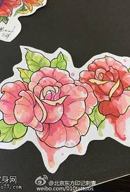 wzór tatuażu czerwona róża rękopis