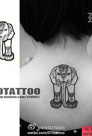 वयोवृद्ध टैटू शो एक हाथी टैटू की सिफारिश करता है