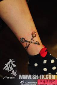 нога мода моден клуч тетоважа шема