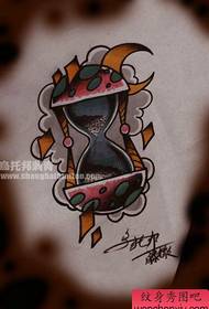 in populêr populêr manuskript foar hourglass tattoo