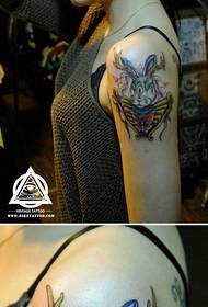 skaistums rokas gudrs pop trušu tetovējums modelis