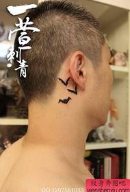 Fülek kis pop totem denevér tetoválás mintát