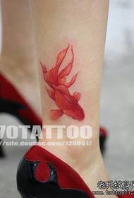 djevojke noge lijep mali uzorak tetovaže zlatne ribice