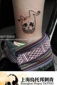 modello di tatuaggio teschio clown classico popolare gamba