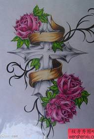 populiarus kryžiaus ir rožės tatuiruotės rankraštis