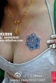 seductive beauty chest color snowflake tattoo pattern