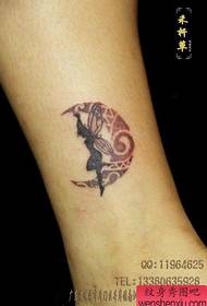 tjej kalv kompakt älva och måne tatuering mönster