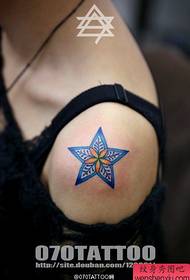 recommander un modèle de tatouage Pentagram sexy pour tout le monde