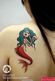 推荐一幅流行的美人鱼纹身图案
