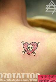 Хлопчики назад популярні малі любов череп татуювання візерунок