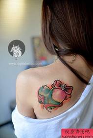 dziewczyny ramię popularne piękny wzór tatuażu miłości