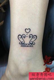 girl's calf small and popular crown tattoo pattern