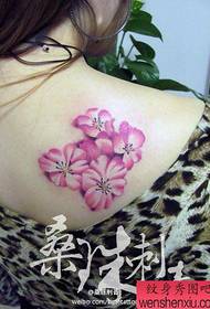 ljepota ramena popularan prekrasan cvjetni uzorak tetovaža