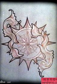 populárny rukopis tetovania kompasu
