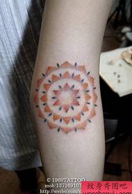 naručite prekrasan pop-up uzorak tetovaže sa šest zvjezdica