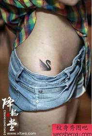 Tattoos Swan ນ້ອຍໆຂອງເດັກຍິງ