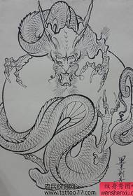 Manuscrit del tatuatge de drac de l'esquena plena domini