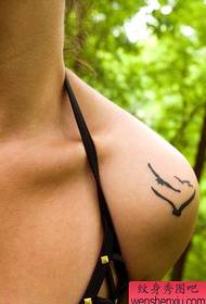 fată totem model de tatuaj gâște