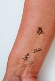 jednoduchý tetovanie malý vzor rôzne jednoduché tetovanie linka náčrtok malý vzor tetovanie obrázok