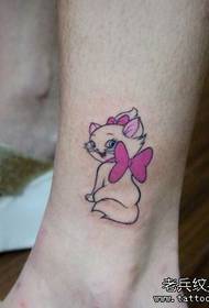 djevojka slatka mačka tetovaža uzorak