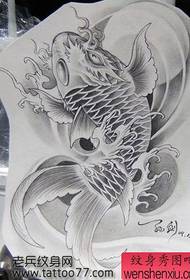 skaists pilns muguras kalmārs Tetovējums manuskripts