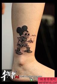 a cool alternative to the glutinous mouse tattoo pattern