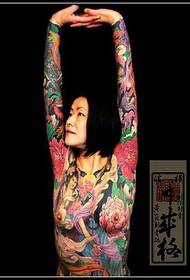 Japanski uzorak ženske tetovaže