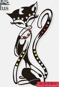 një model tatuazhesh maceje totem