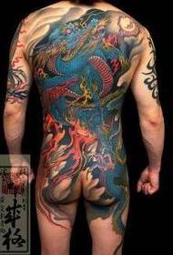 Japonsko tetovanie draka s úplným chrbtom