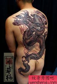 Tattoo Dragon ar ais Seapáinis