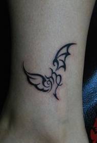 Tovolahy tovovavy Totem Virgo Wing Tattoo Pattern