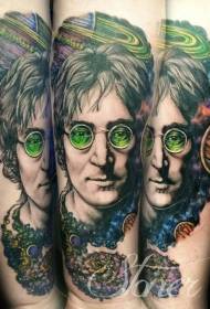 боја на раката 侬 侬 портрет со шема на вселенска тетоважа