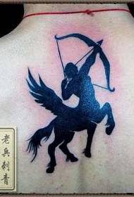Padrão de tatuagem de constelação: Padrão de tatuagem de totem no pescoço Sagitário