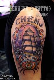 uzorak tetovaža na brodu