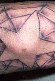 tatuaggio creativo di web di spider di cinque stelle in u bracciu