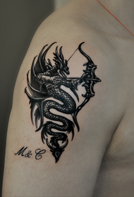 patrón de tatuaxe de tiro con arco de dragón de brazo